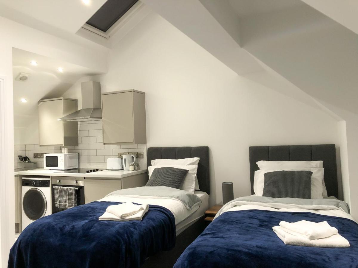10Min To City - Free Parking - Private Studio - Contractor Friendly Manchester Eksteriør billede