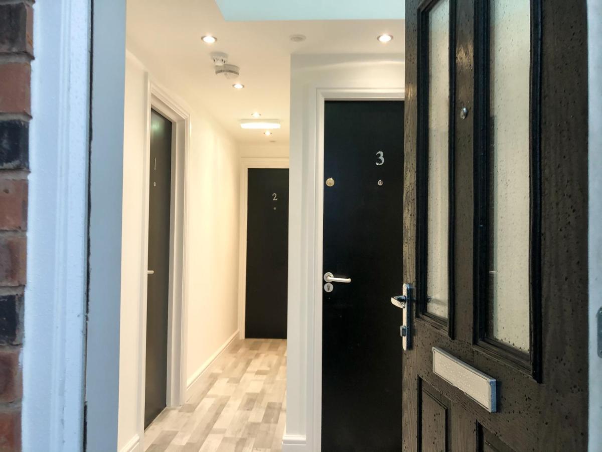 10Min To City - Free Parking - Private Studio - Contractor Friendly Manchester Eksteriør billede